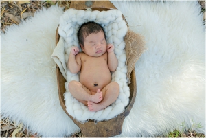 outdoor newborn session